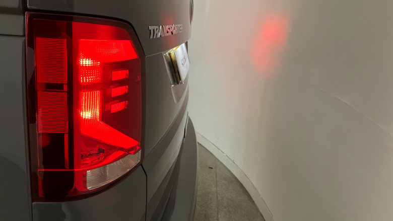 Volkswagen Transporter T32 Lwb Diesel 2.0 TDI 150 Highline Kombi Van